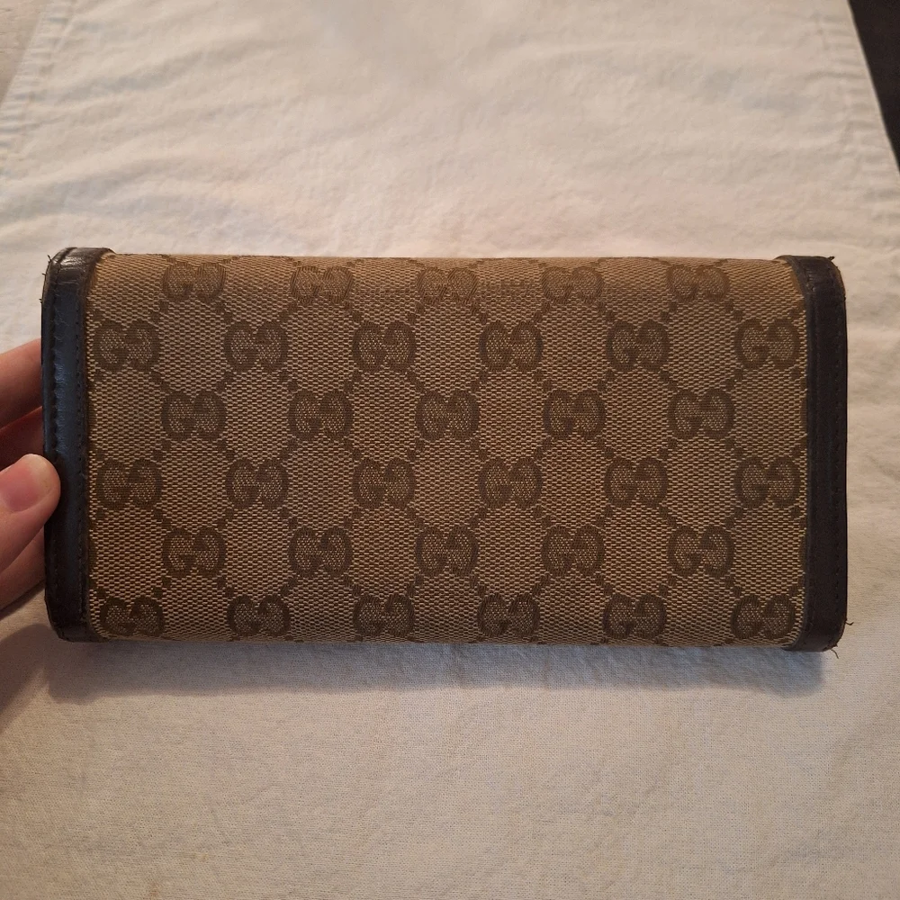 Gucci GG Canvas Continental Wallet - Picture 3 of 13